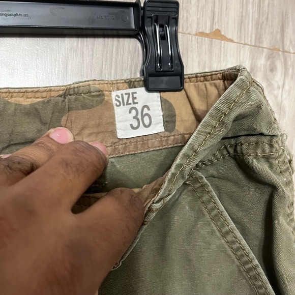 Wonderwall Broken In Cargo Shorts Army Green Mens Size 36 - Picture 9 of 14